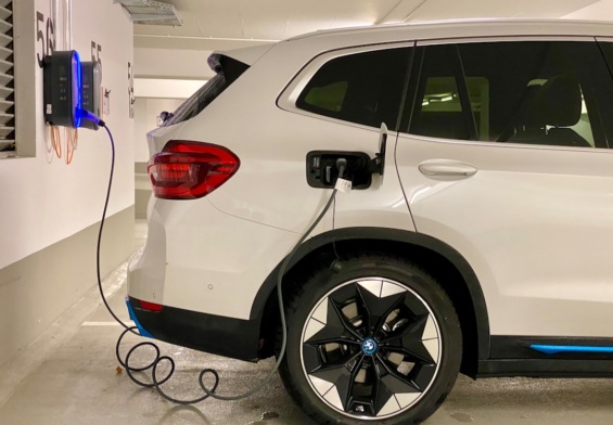Elektryki po kilku latach użytkowania — co naprawdę mówią właściciele?