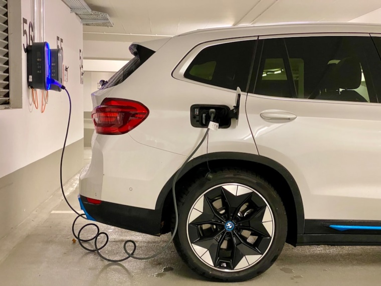 Elektryki po kilku latach użytkowania — co naprawdę mówią właściciele?