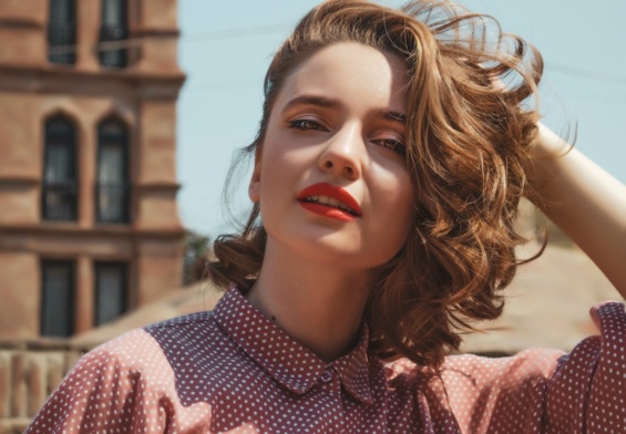 Fryzury, które wracają po latach i znów definiują trendy