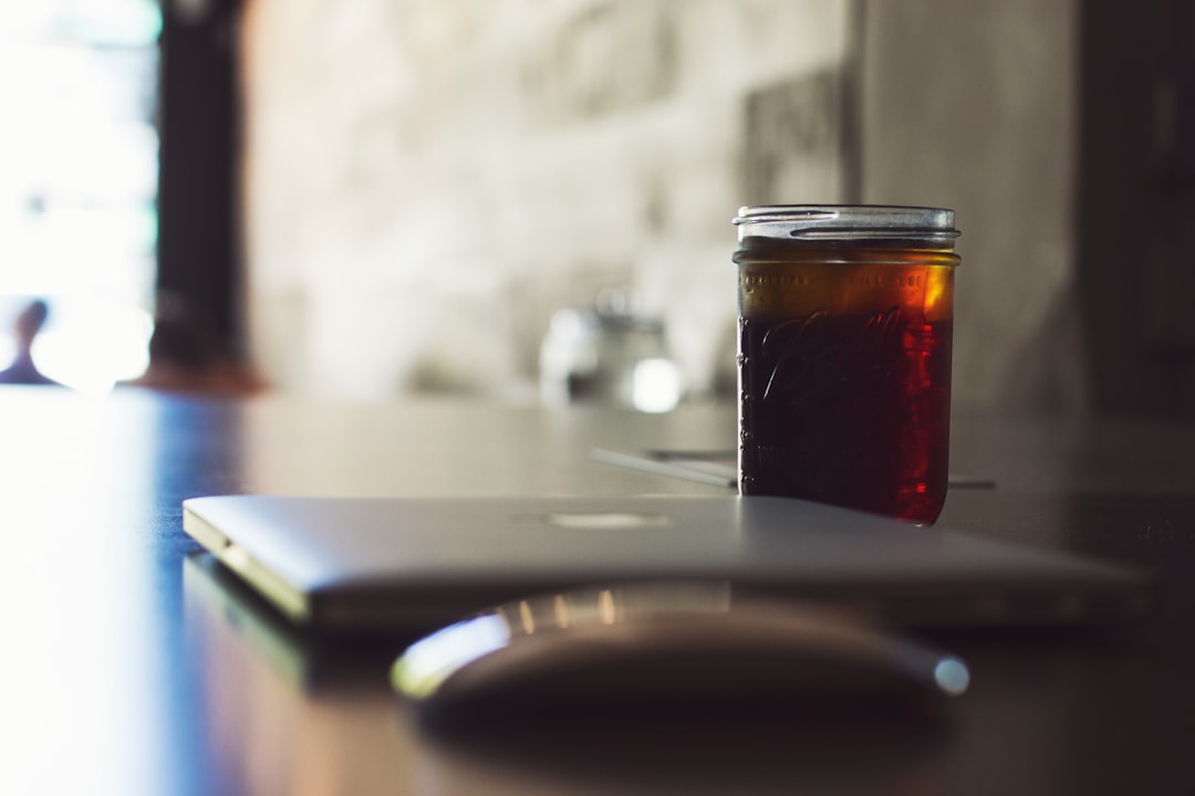 Kawiarnie speciality zaczęły przypominać coworki bardziej niż miejsca do spotkań
