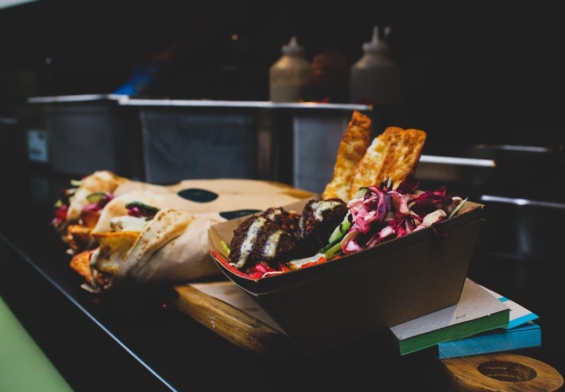 Kebab premium, pizza premium, burger premium - zwykłe jedzenie stało się „rzemieślnicze”