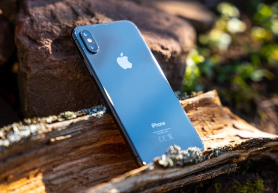 Ludzie masowo wymieniają iPhone’y rzadziej niż kiedyś - rynek smartfonów wyhamował
