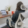 Rozwiązania dla ludzi pracujących zdalnie – ergonomia, skupienie i wygoda