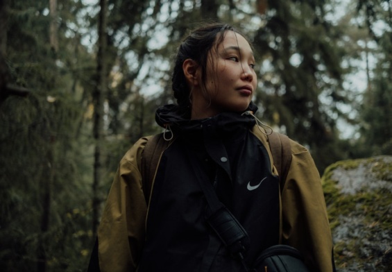 Styl „old money” zaczyna być wypierany przez bardziej surową estetykę „quiet outdoor”