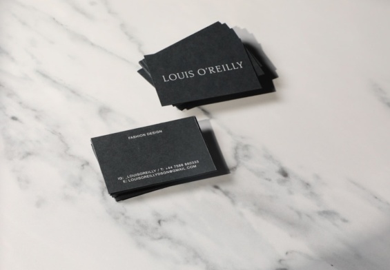 „Quiet luxury” w biznesie - dlaczego marki przestają krzyczeć logotypami